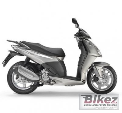 2010 Aprilia SportCity Cube 200 photo